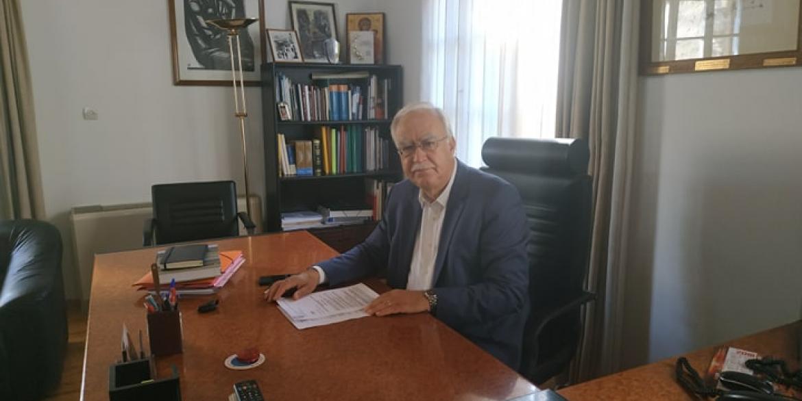 Ο Πρόεδρος της Βουλής συνεχάρη τον Δήμαρχο Καλαβρύτων