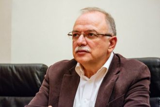 Η μαντινάδα του Παπαδημούλη στον Μητσοτάκη