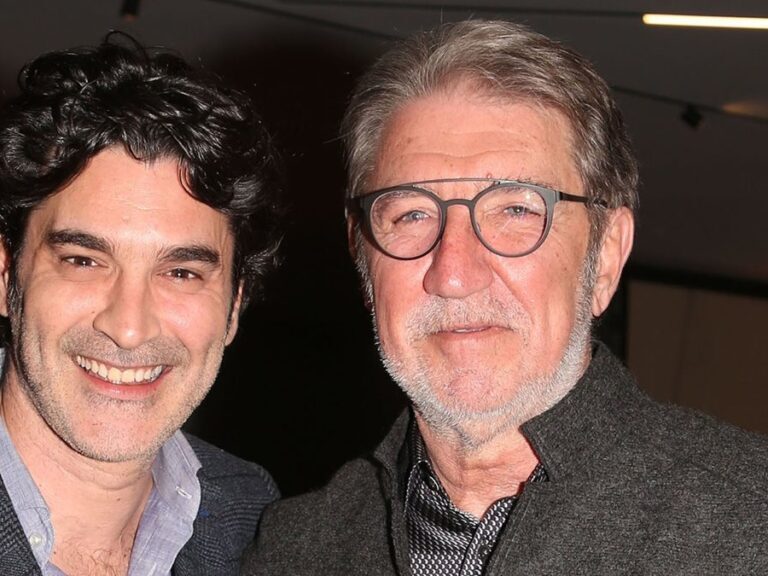 «Είναι σε κρίσιμη αλλά σταθερή κατάσταση» - Οι δηλώσεις του Χριστόφορου Παπακαλιάτη μετά το τροχαίο του πατέρα του