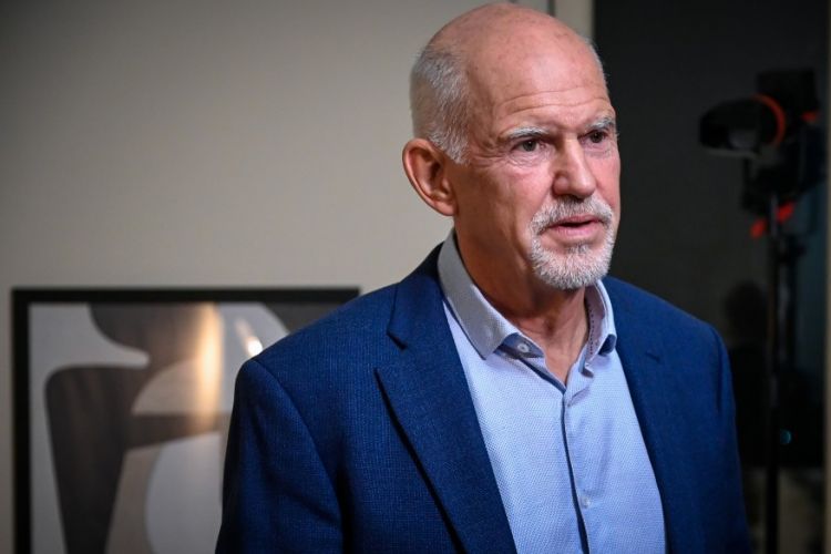 Νίκος Παπανδρέου: Ο αδερφός μου Γιώργος μένει με την μητέρα μου σε ένα νοικιασμένο σπίτι