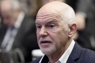 Γ. Παπανδρέου: Συνεχή ενημέρωση για την φωτιά της Αιγιάλειας