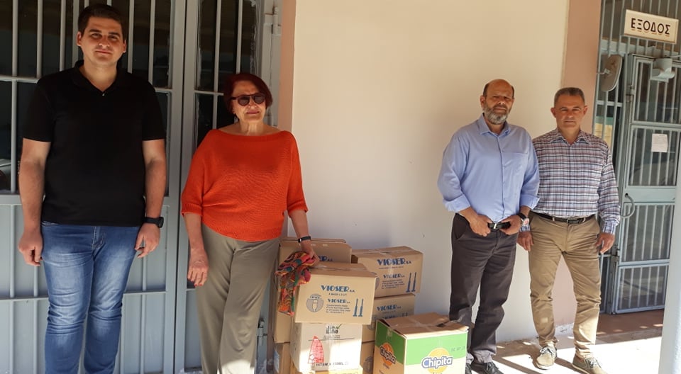 Παράδοση ειδών ατομικής υγιεινής στις Φυλακές Αγίου Στεφάνου από τη νεολαία ΣΥΡΙΖΑ Αχαΐας