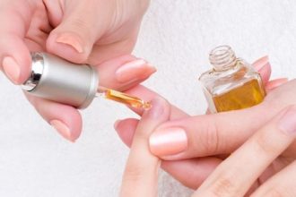 Αμυγδαλέλαιο για τέλεια νύχια