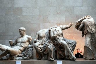 Άρθρο πρόκληση στους Times: «Πώς μας... έστριψε στη Βρετανία με την Αρχαία Ελλάδα - Γιατί δεν πρέπει να επιστραφούν τα Γλυπτά»