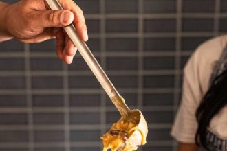 Ζυμαρικά με πατάτες και τυρί πρόβολα, μια ναπολιτάνικη συνταγή