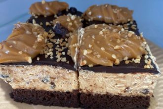 Πάστα ταψιού με καραμελωμένο ζαχαρούχο