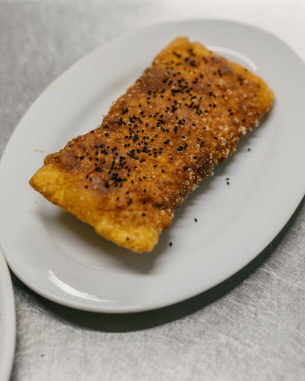 Παστουρμαδοπιτάκια τηγανητά με σπιτικό φύλλο