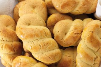 Αφράτα πασχαλινά κουλουράκια