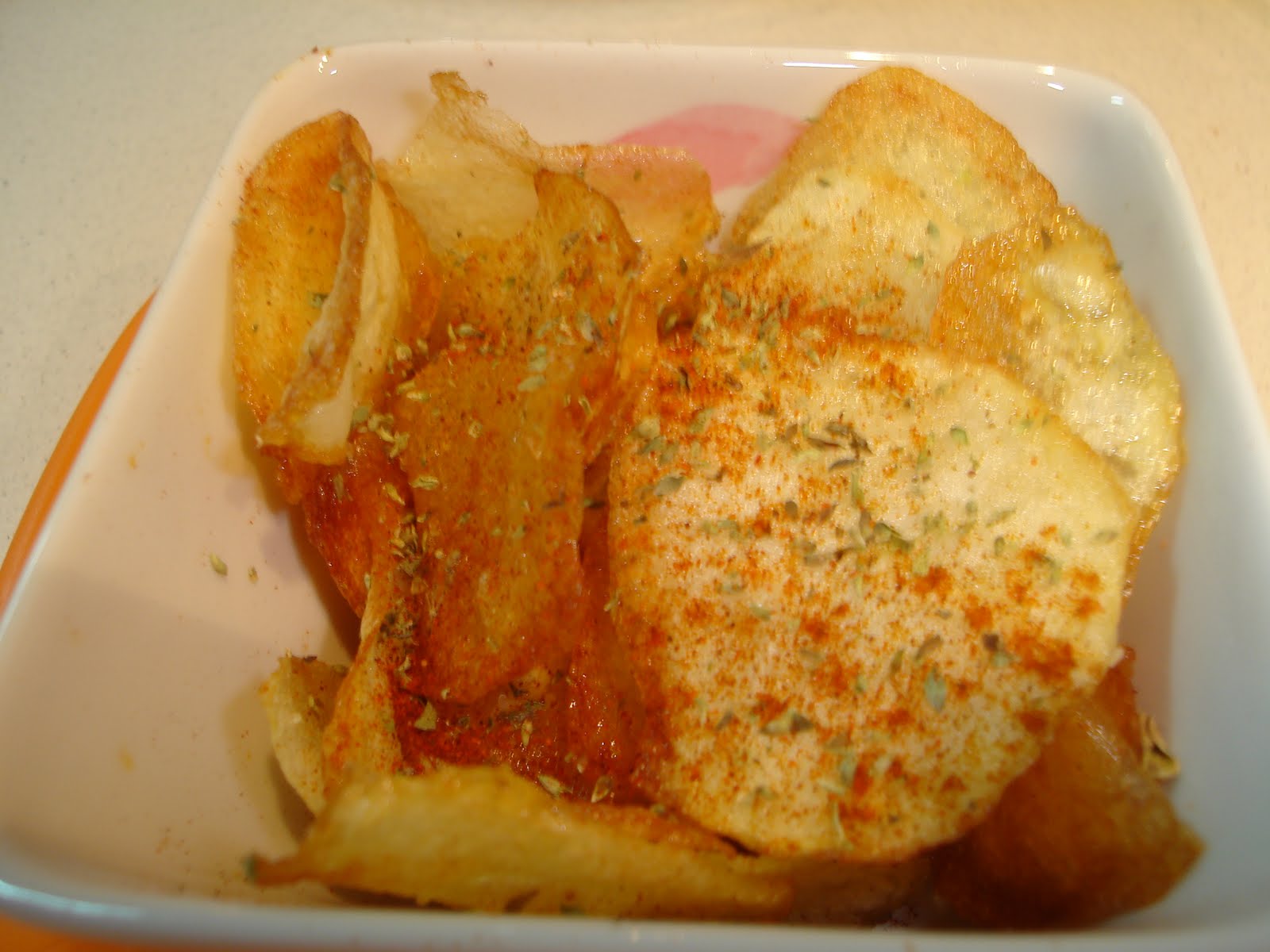 Ποια μαμά δεν θέλει να φτιάξει σπιτικά πατατάκια; Υπάρχει μια καταπληκτική συνταγή!