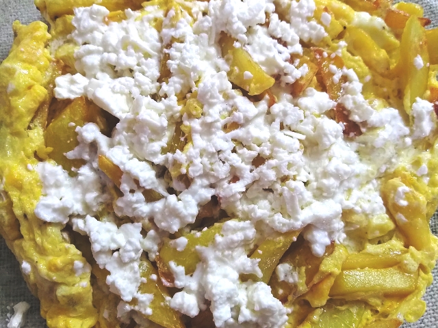 Πατάτες με αυγά και φέτα