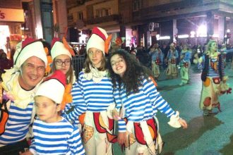 Πατρινό Καρναβάλι 2016: Νυχτερινή Ποδαράτη με χιλιάδες καρναβαλιστές - ΔΕΙΤΕ και άλλα ΒΙΝΤΕΟ και ΦΩΤΟΓΡΑΦΙΕΣ