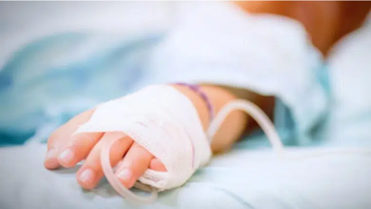 Πάτρα: Κλινικά νεκρό το 6χρονο αγοράκι που έπεσε από το μπαλκόνι - Οι γονείς δωρίζουν τα όργανα του