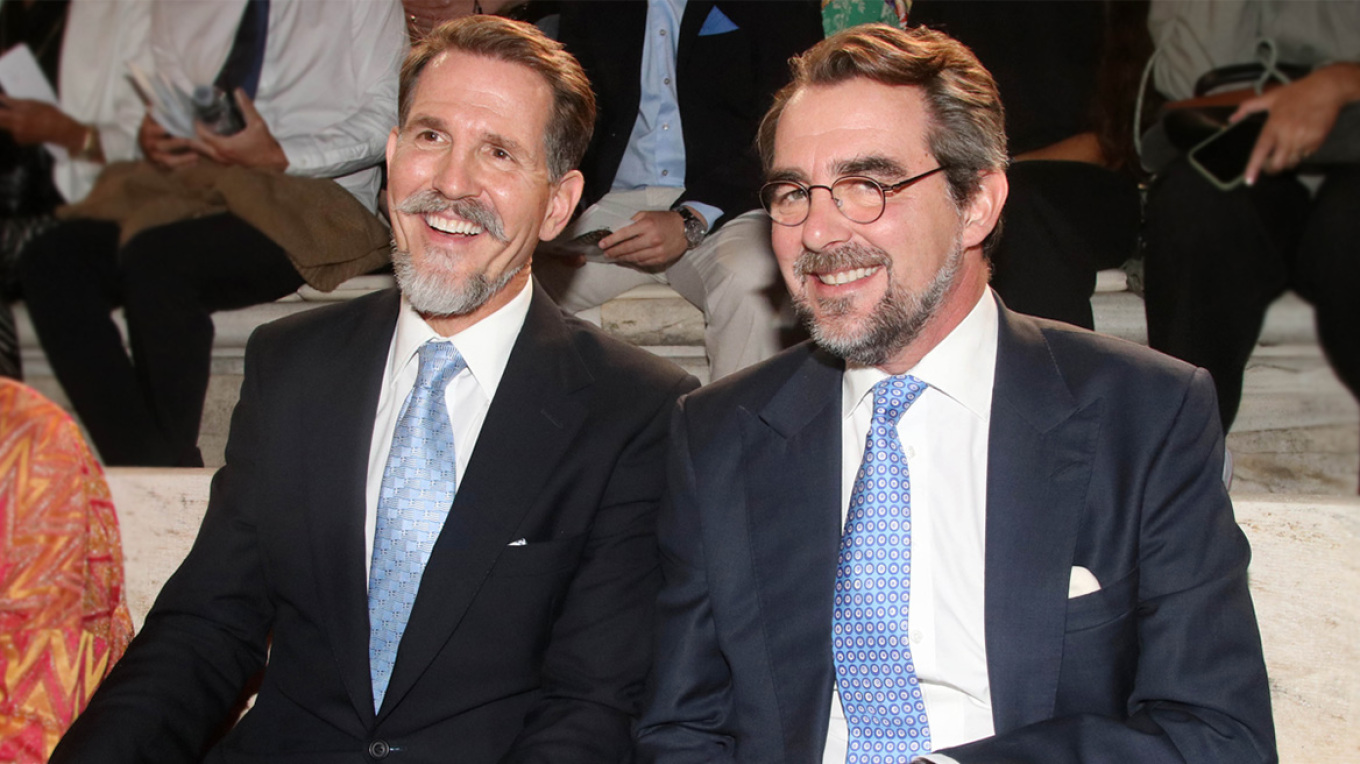 Υπεγράφη η απόφαση για την ελληνική ιθαγένεια της τέως βασιλικής οικογένειας - Τα επόμενα βήματα τους