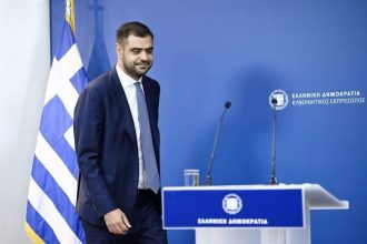 Συνεχείς συσκέψεις της ΔΗΜ.ΤΟ. ΝΔ Αιγιαλείας για την εκδήλωση κοπής της πρωτοχρονιάτικης πίτας παρουσία του Παύλο Μαρινάκη