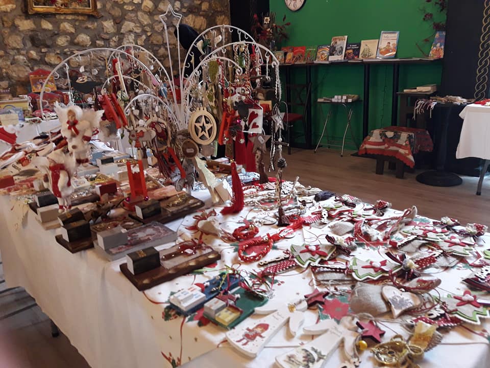 Πάτρα: Χριστουγεννιάτικη δωροέκθεση από την Ι. Μονή Μακελλαριάς - ΦΩΤΟ