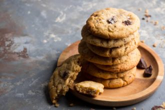 Μπισκότα φυστικοβούτυρο με 5 μόνο υλικά!