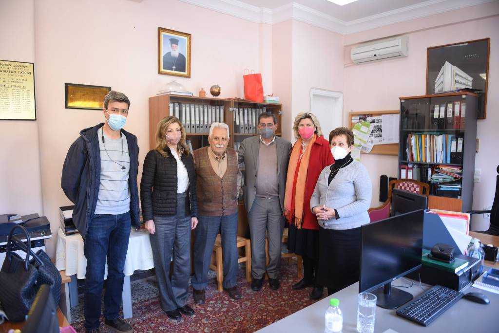 Ο Δήμαρxος Πατρέων στα ιδρύματα της πόλης σήμερα Μ. Τρίτη