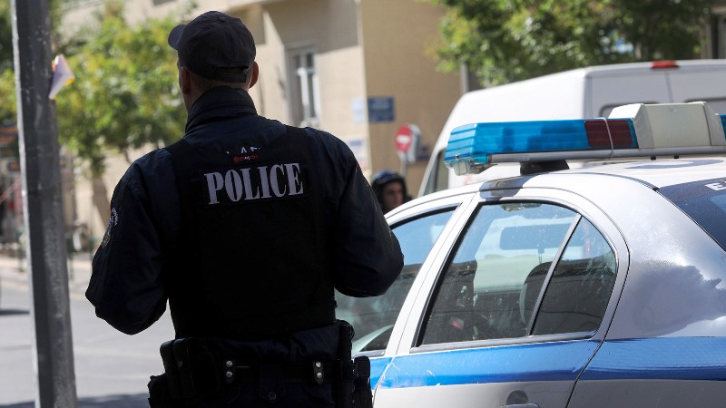 Πάτρα: Επεισοδιακή σύλληψη άνδρα για ναρκωτικά - Αποπειράθηκε να διαφύγει