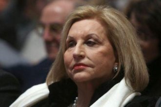 Πένθος για την Φάνη Πάλλη Πετραλιά - Πέθανε ο σύζυγός της