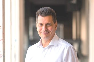 Ο Δήμαρχος Πατρέων, η Χριστίνα Μπίκου και η αλαζονεία της εξουσίας