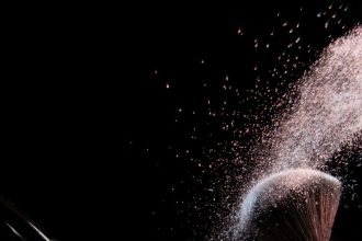 Πέντε λάθη στο μακιγιάζ που μας μεγαλώνουν