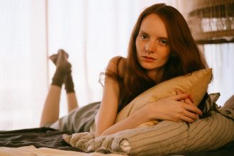 Τα 7 σημάδια ότι κάποιος σας σκέφτεται πολύ