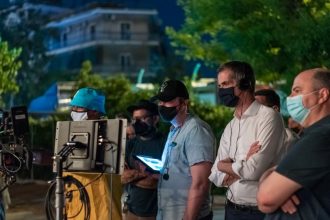 Ο Κώστας Μπακογιάννης «παρών» στα γυρίσματα της ταινίας για τον Γιάννη Αντετοκούνμπο