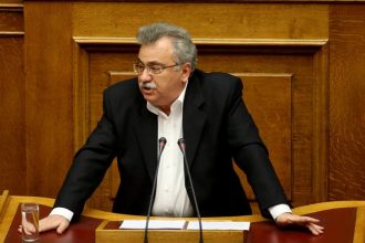 Μια ιστορική στιγμή στη Βουλή: Δρομολογήθηκε η στρατηγική διεκδίκησης των γερμανικών αποζημιώσεων