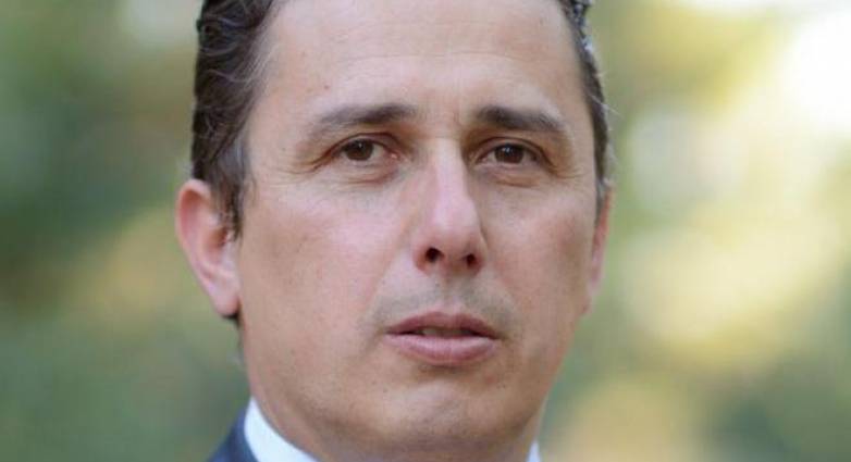 Ξιπασμός, παραλογισμός και ουσία