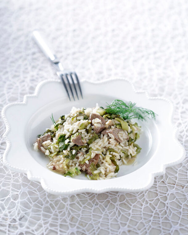 Εύκολο πιλάφι με τη μαγειρίτσα που περίσσεψε