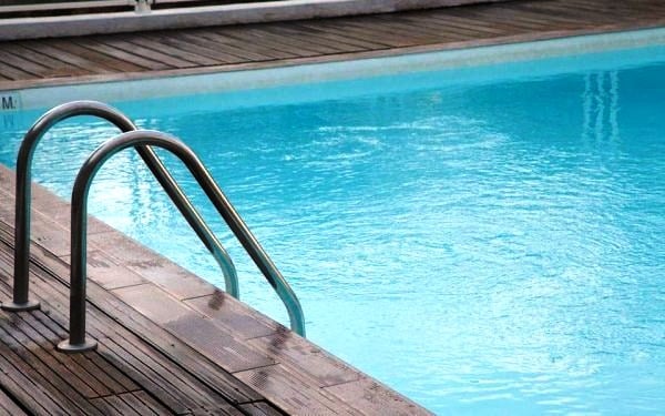 Τραγωδία σε ξενοδοχείο στη Μύκονο: Νεκρός 25χρονος σε πισίνα δωματίου
