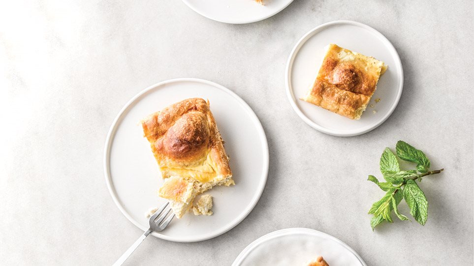 Τυρόπιτα με φρέσκα τυριά