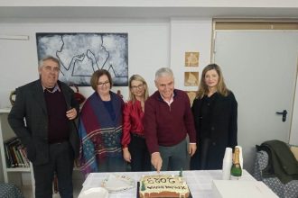 Εκοψαν την Πρωτοχρονιάτικη πίτα στην Δομή Αστέγων του Δήμου Πατρέων