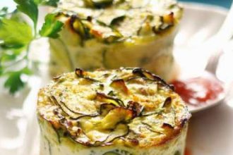 Αφράτη πίτα με κολοκυθάκια