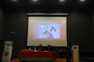 Τιμητικό αφιέρωμα στον Νίκο Τσούκαλη στην πρωτοχρονιάτικη πίτα της ΟΙΚΙΠΑ