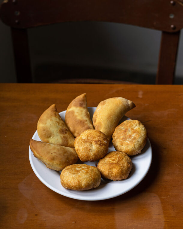 Πιτάκια με χόρτα τσιγαριαστά