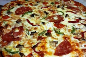 Πίτσα με σιμιγδάλι