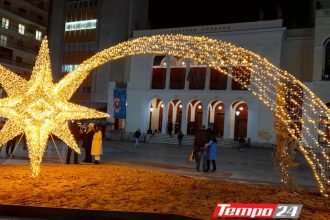 Μια βόλτα με σαξόφωνο στην γιορτινή πλατεία Γεωργίου (ΦΩΤΟ & ΒΙΝΤΕΟ)