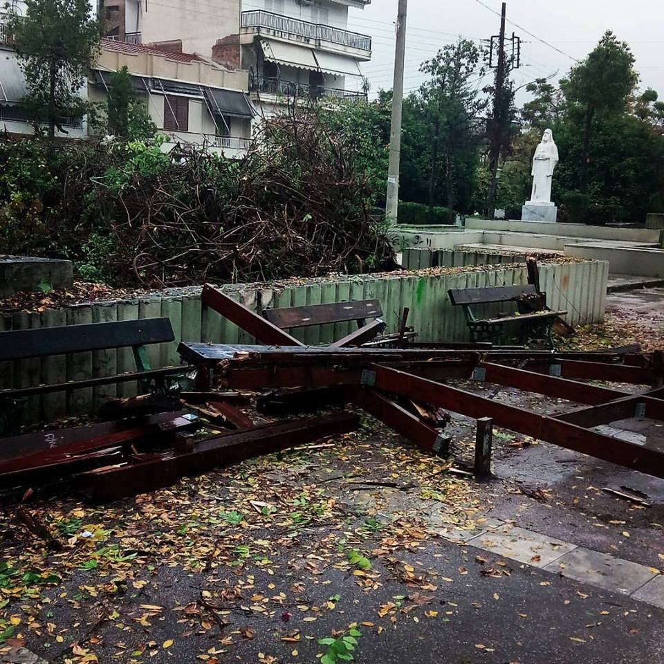 Πάτρα: Σε κακό χάλι η πλατεία Ελευθερίας - ΦΩΤΟΓΡΑΦΙΑ