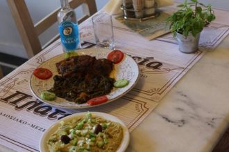 Παραδοσιακό Μεζεδοπωλείο "Πλατεία": Ανοίγει σήμερα και μας περιμένει - Κυριακή της Αποκριάς με λαχταριστούς μεζέδες