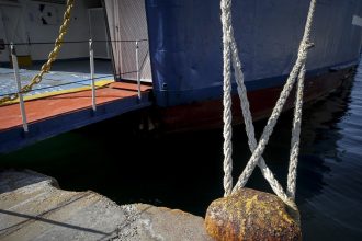 Βλάβη καταπέλτη πλοίου στην Κυλλήνη