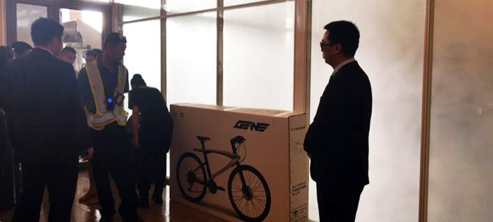 Γιατί χάρισε ποδήλατο ο Κινέζος Πρωθυπουργός στον Αλέξη Τσίπρα