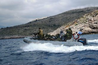 Νεκρός βατραχάνθρωπος των ΟΥΚ σε άσκηση στη Μονάδα Υποβρυχίων Καταστροφών