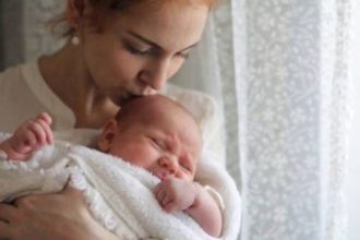 Η μέθοδος «αφήνω το μωρό να κλαίει» δεν τεκμηριώνεται επιστημονικά