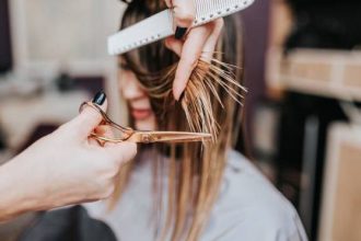 Έχετε βαρεθεί το bob haircut; Αυτά είναι τα κουρέματα μεσαίου μήκους που αξίζει να δοκιμάσετε