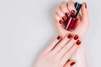 Black Cherry Nails: Το μανικιούρ που θα θέλετε να κάνετε όλο το φθινόπωρο