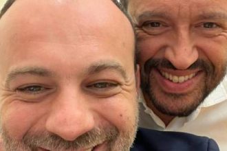 Ο Θέμης Μπάκας σε σύσκεψη με τον Νίκο Παππά