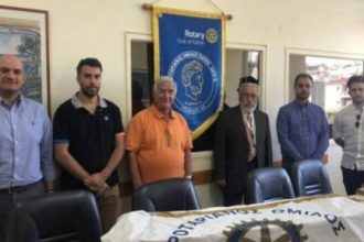 Ροταριανός: Δωρεά 10.000 γαντιών μιας χρήσης στο νοσοκομείο "Αγιος Ανδρέας"