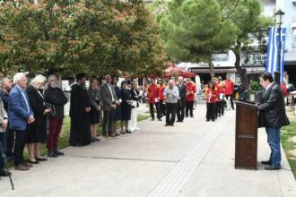 Η δημοτική αρχή τίμησε τους αγωνιστές που απαγχονίστηκαν στα Ψηλαλώνια από τους Ναζί - ΦΩΤΟ