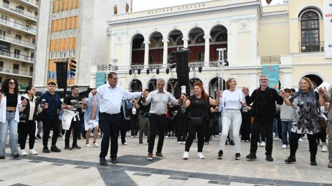 Ο Κώστας Πελετίδης έσυρε τον χορό!